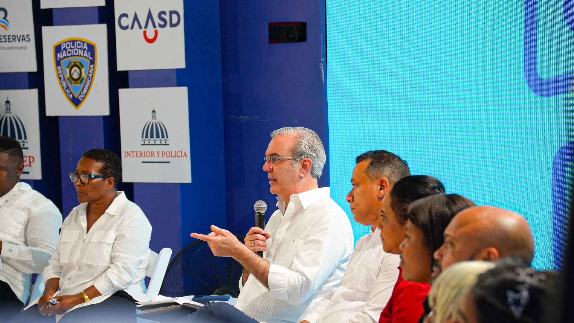 Pedro Brand, encuentro con los comunitarios