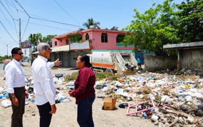 trabajamos en Boca Chica en la recolección de residuos