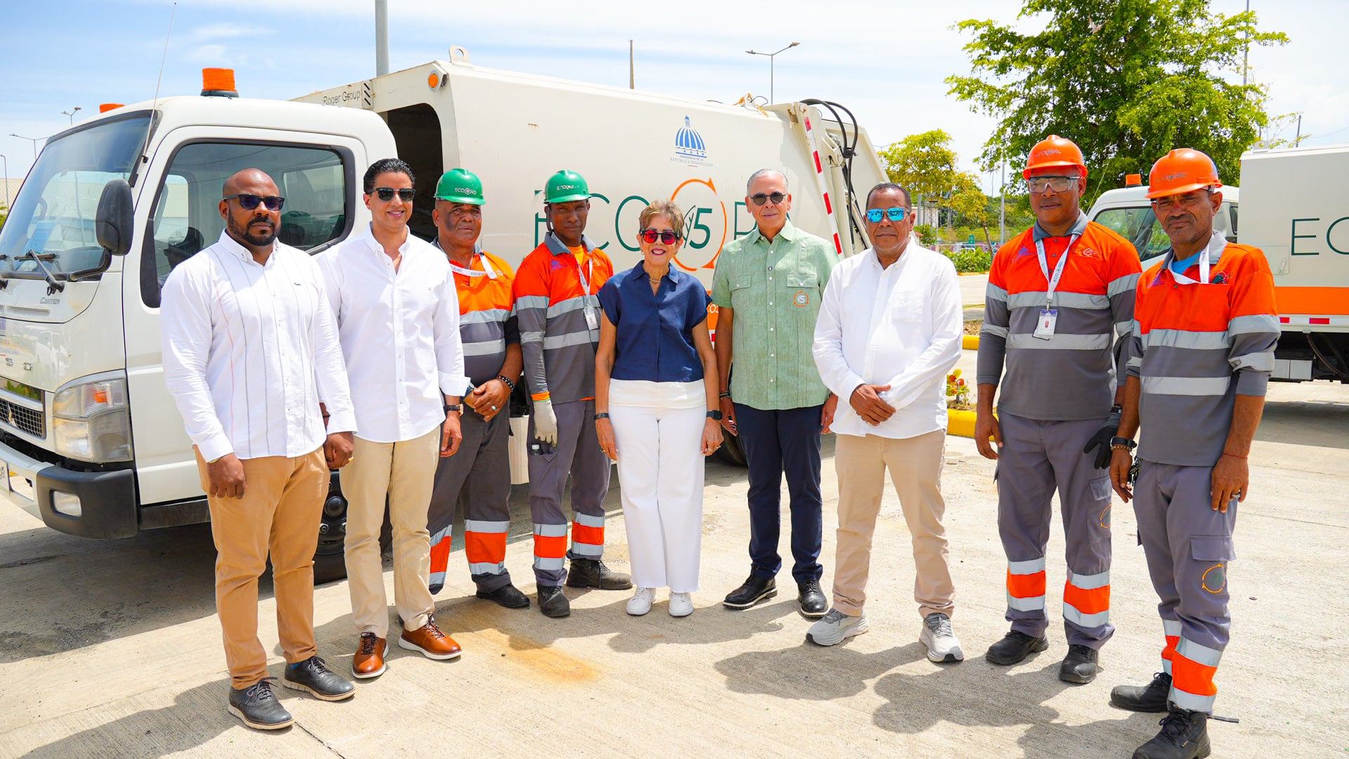 Alcalde Roquelito García, la Senadora Ginette Bournigal, el director de ECO5RD Carlos Pellerano, Ángel Aquino encargado de UGRA y José Miguel Mañón, coordinador de operaciones de UGRA